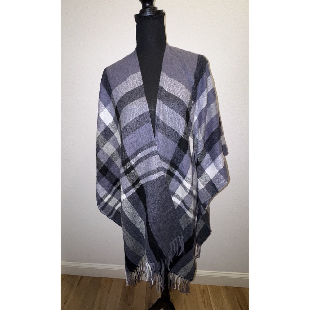Banana Republic Cashmere Blend Wrap‎ Soft Plaid Fringe Black Gray One Size NWT